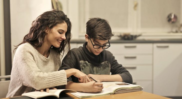 Naučte se, jak si psát s klukem: zlepšete svou textovou komunikaci