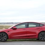 Tesla v Česku 2026: Ceny, dotace a nejlevnější model – vyplatí se nákup?