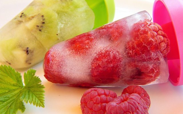 Zmrzlina bez strojku recept: 5 jednoduchých a levných variant pro rok 2026