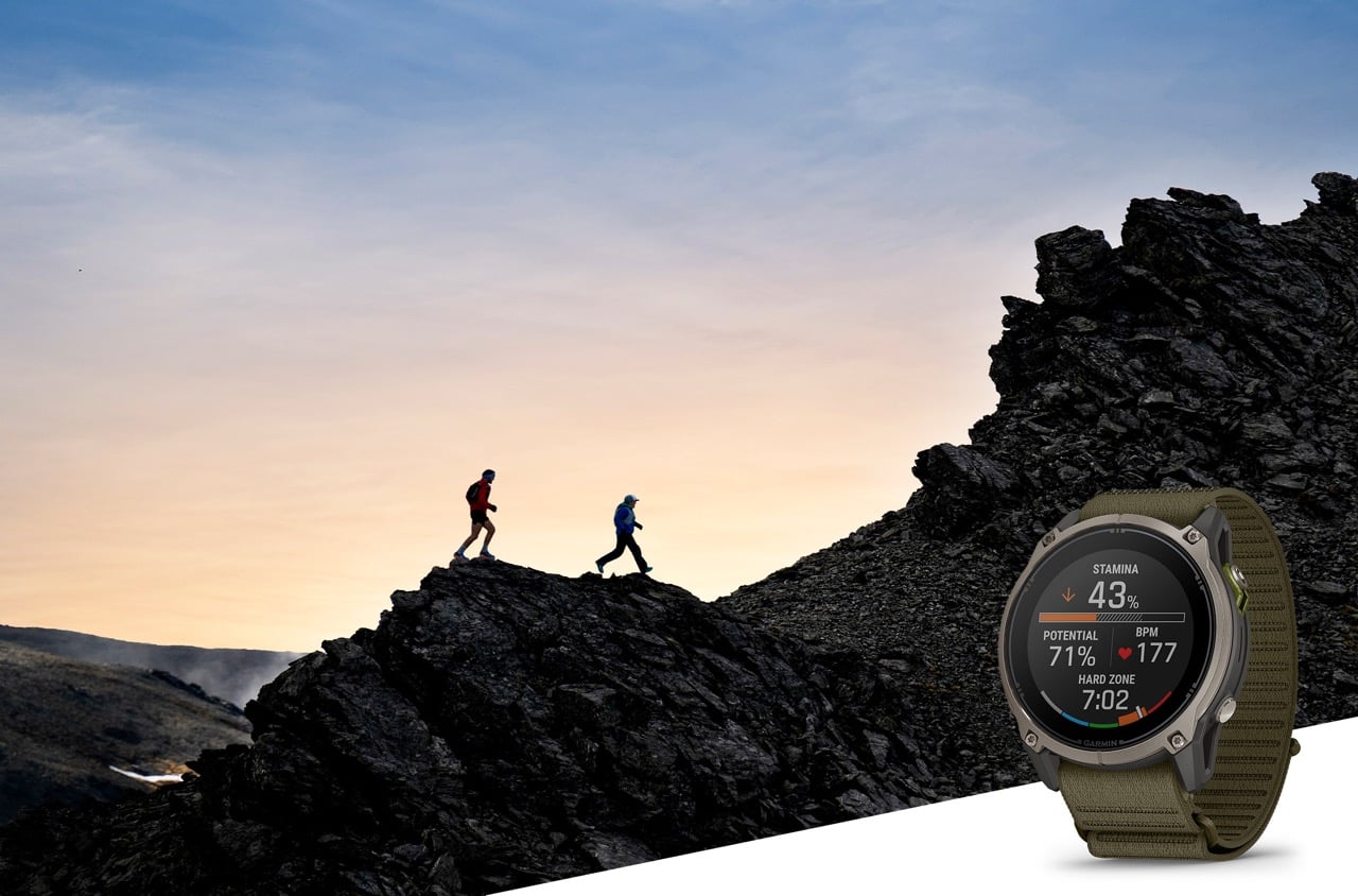 Garmin Enduro 4 zobrazující metriky staminy (stamina, potenciál, hard zone)